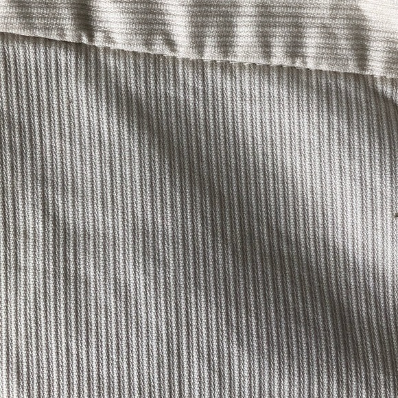 Cream Banana Republic Bermuda shorts - Picture 3 of 3